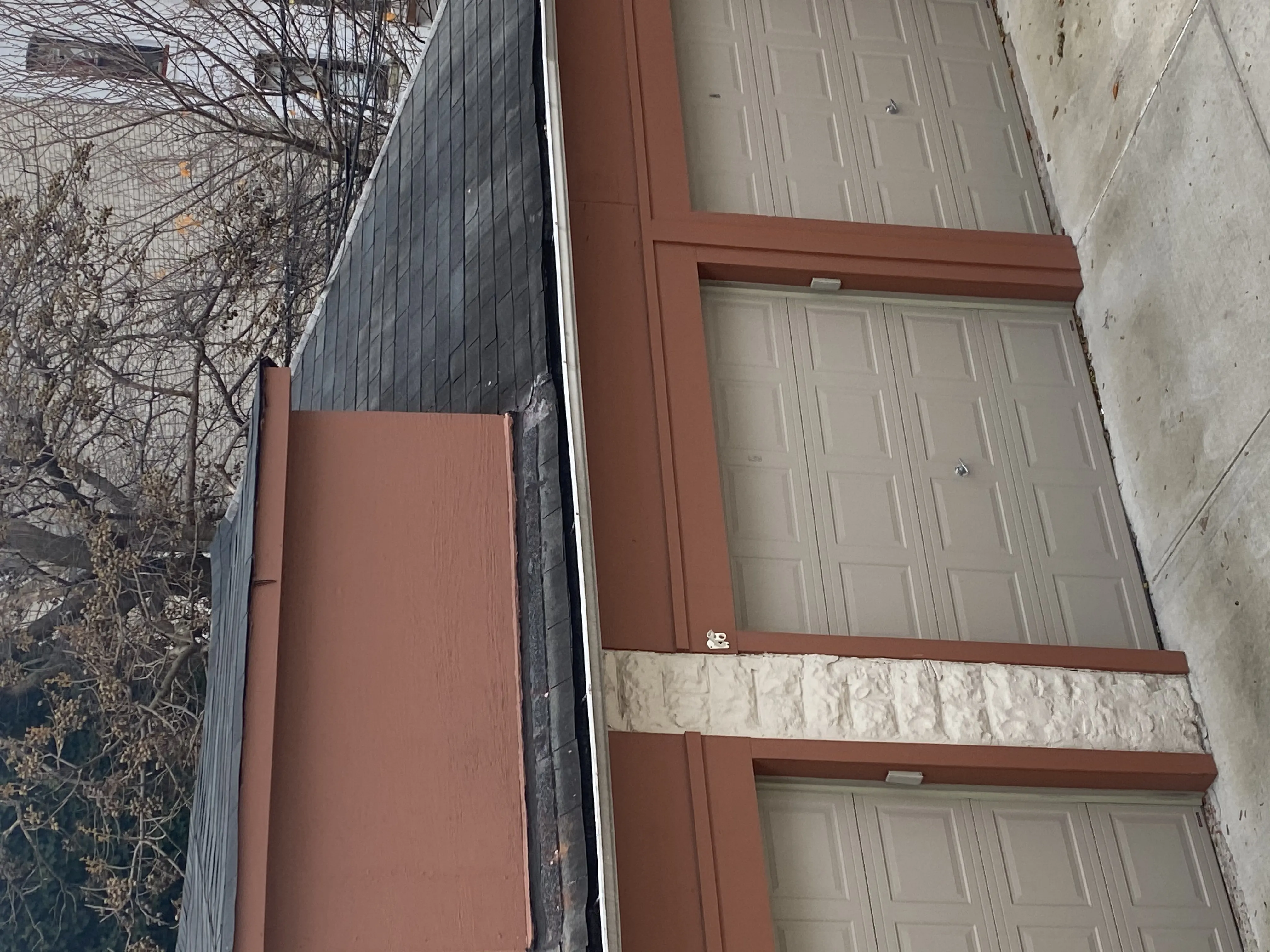 Secure 24/7 Covered Parking for Caravan in Brooklyn