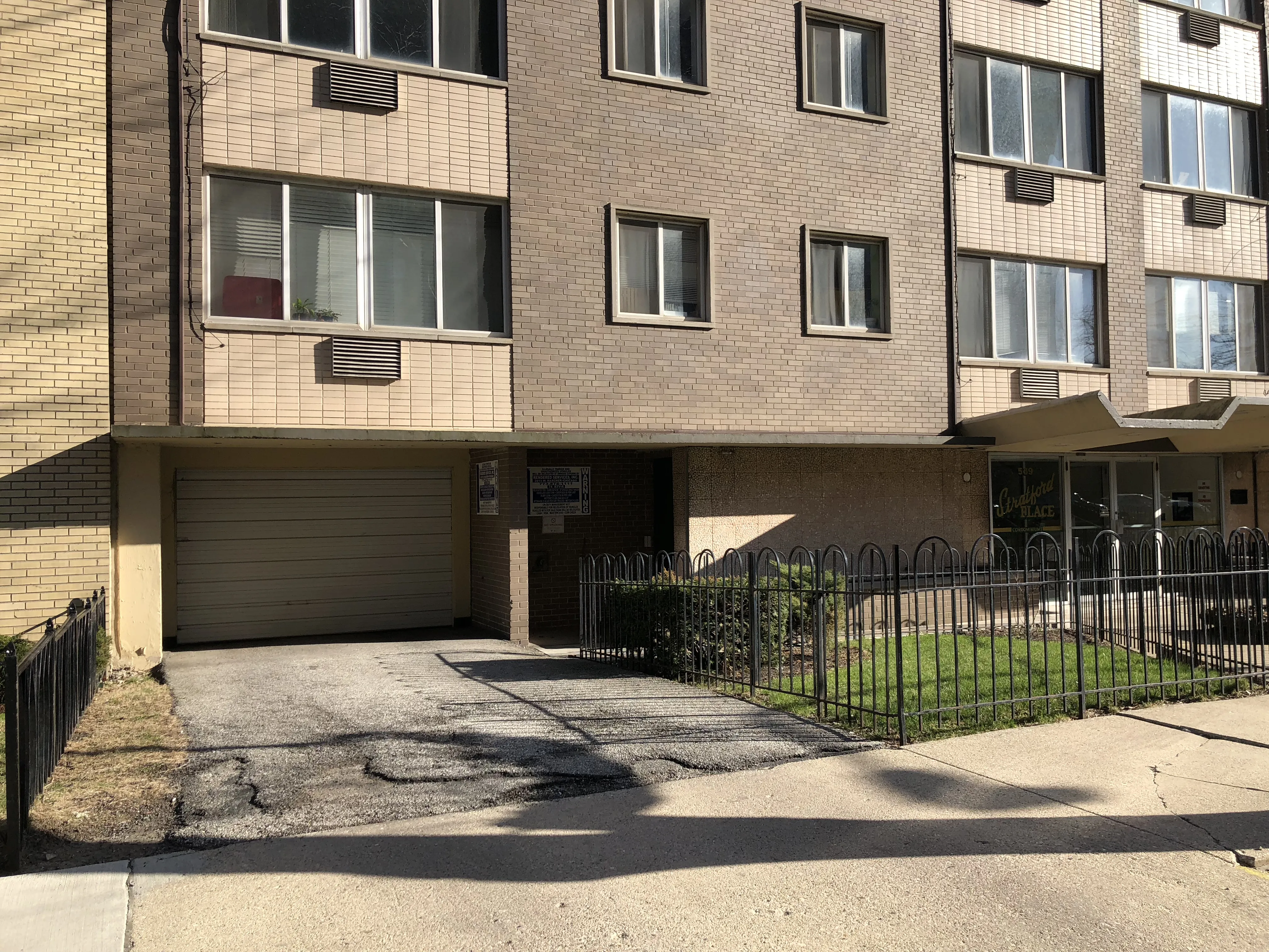 Secure Garage Parking in Chicago - 24/7 Access!