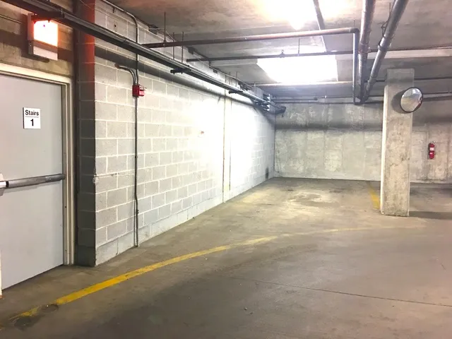 Secure 24/7 Garage Parking in Chicago - Book Online Now!