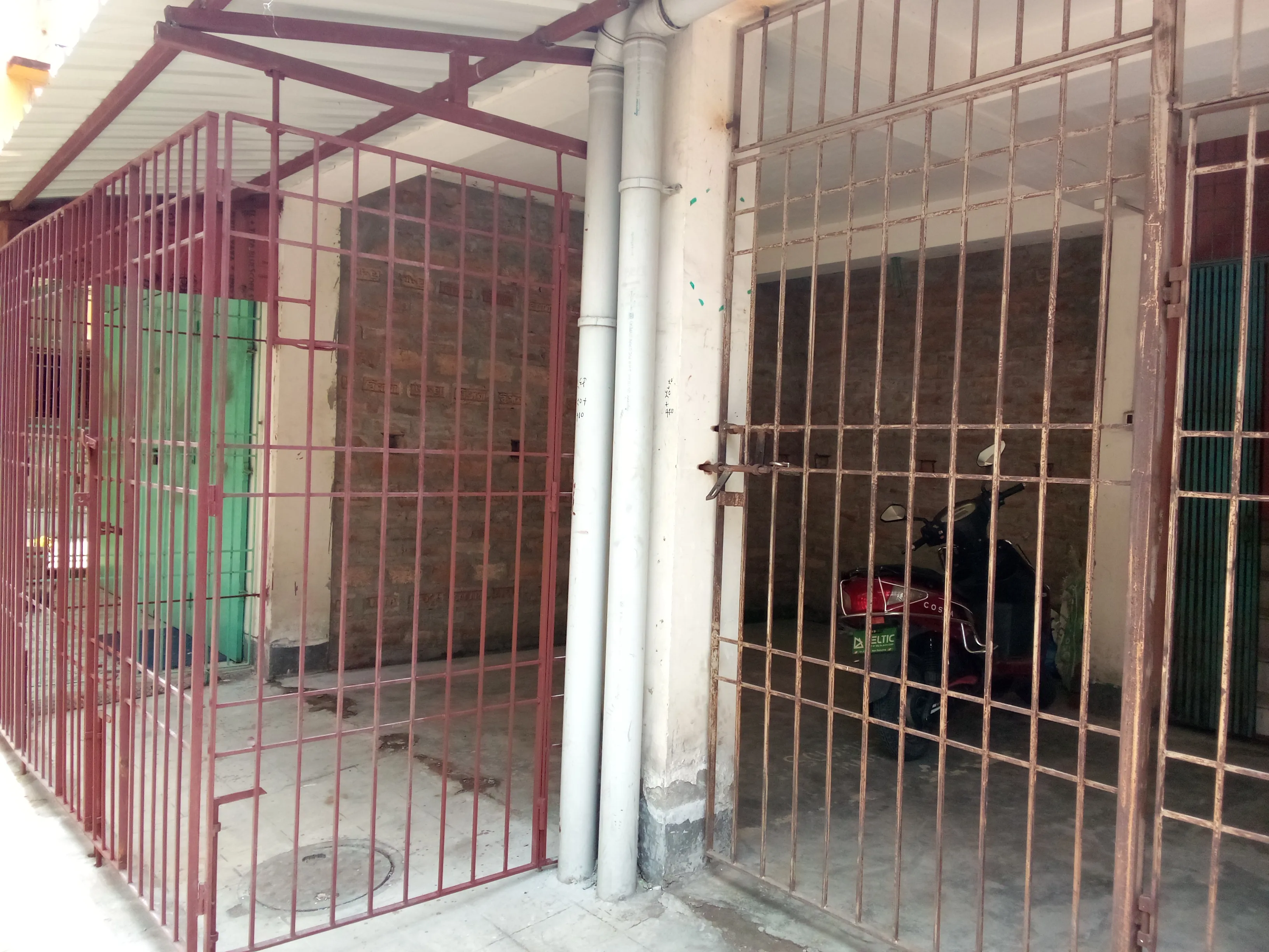 Secure 24/7 Garage Parking Space in Kolkata