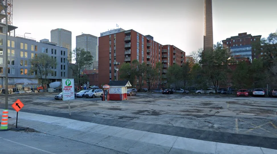 Secure 24/7 Parking Lot in Montreal - Book Now!