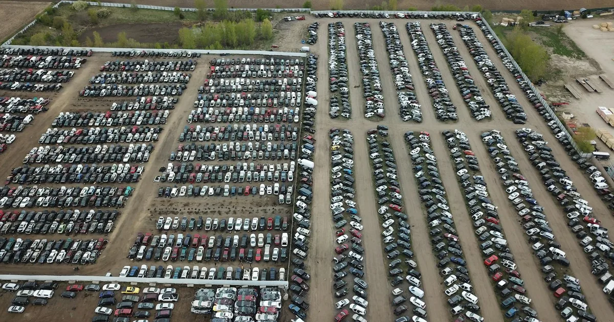 Towed Vehicle Guide in Hucknall, England — car parking spaces and facilities