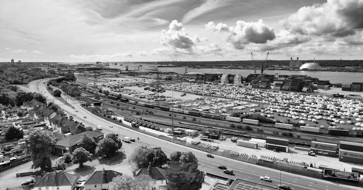 Moving Guide in New Brighton, Wales — car parking spaces and facilities