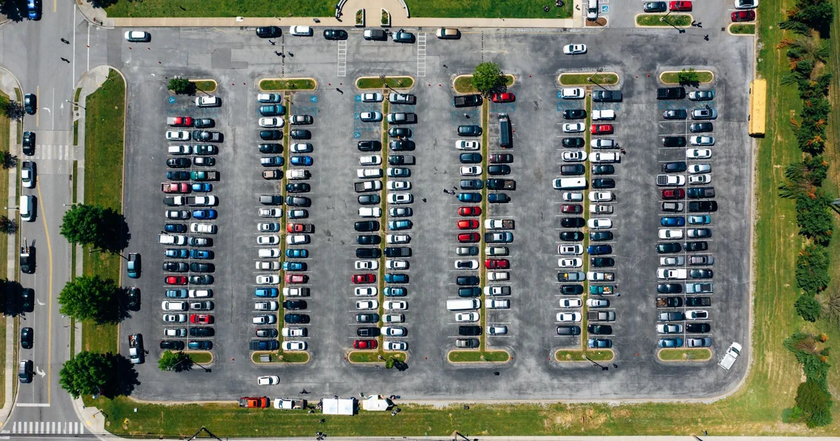 Parking Costs Guide in Midtown, Georgia — car parking spaces and facilities
