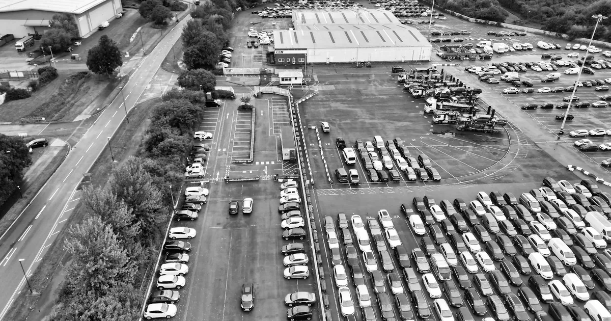 Towed Vehicle Guide in County, Northern Ireland — car parking spaces and facilities