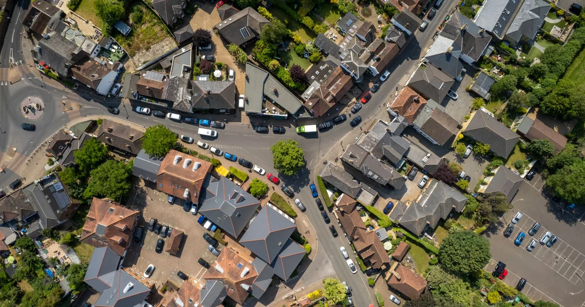 Cheap Parking Tips in Henley-on-Thames, England — car parking spaces and facilities