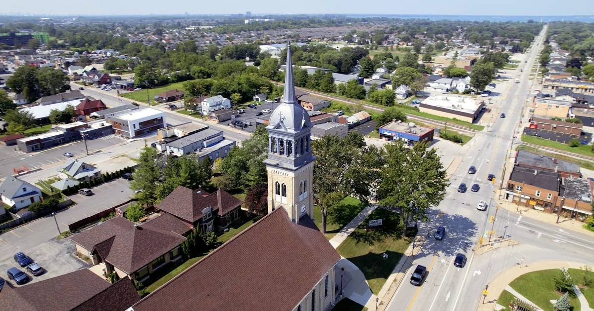 Cheap Parking Tips in Dorval, Quebec — car parking spaces and facilities