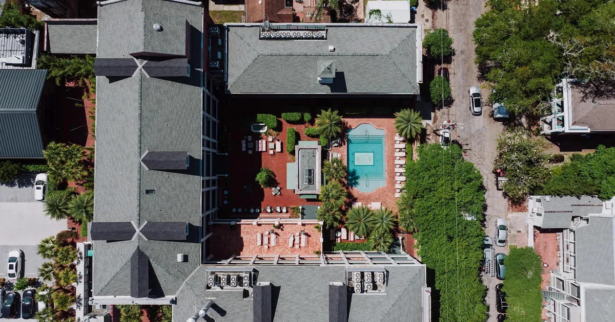 Cheap Parking Tips in New Orleans, Louisiana — car parking spaces and facilities