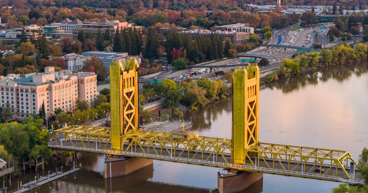Towed Vehicle Guide in Sacramento, California — car parking spaces and facilities