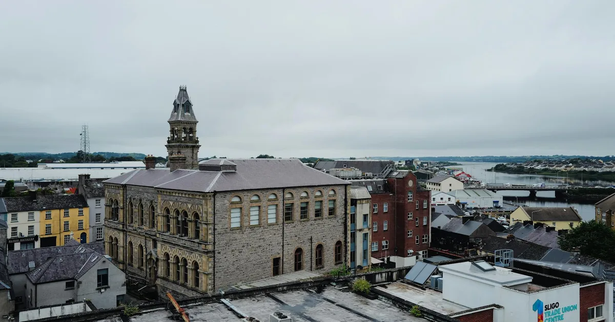Vehicle Storage Guide in Sligo Town, Sligo — car parking spaces and facilities