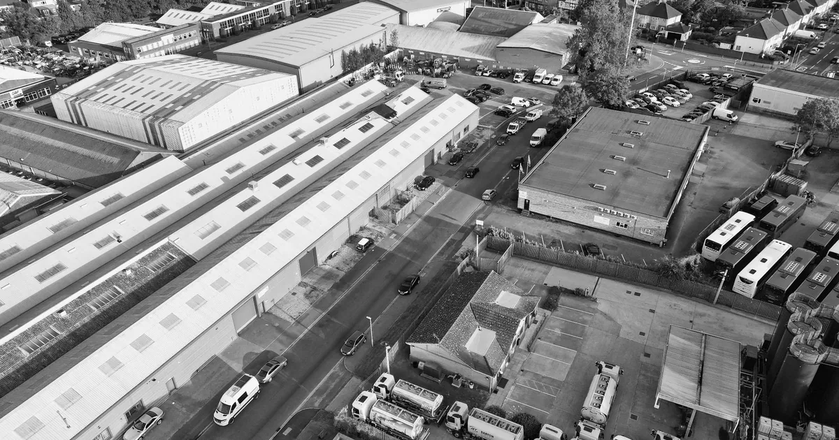 Vehicle Storage Guide in Watford, England — car parking spaces and facilities