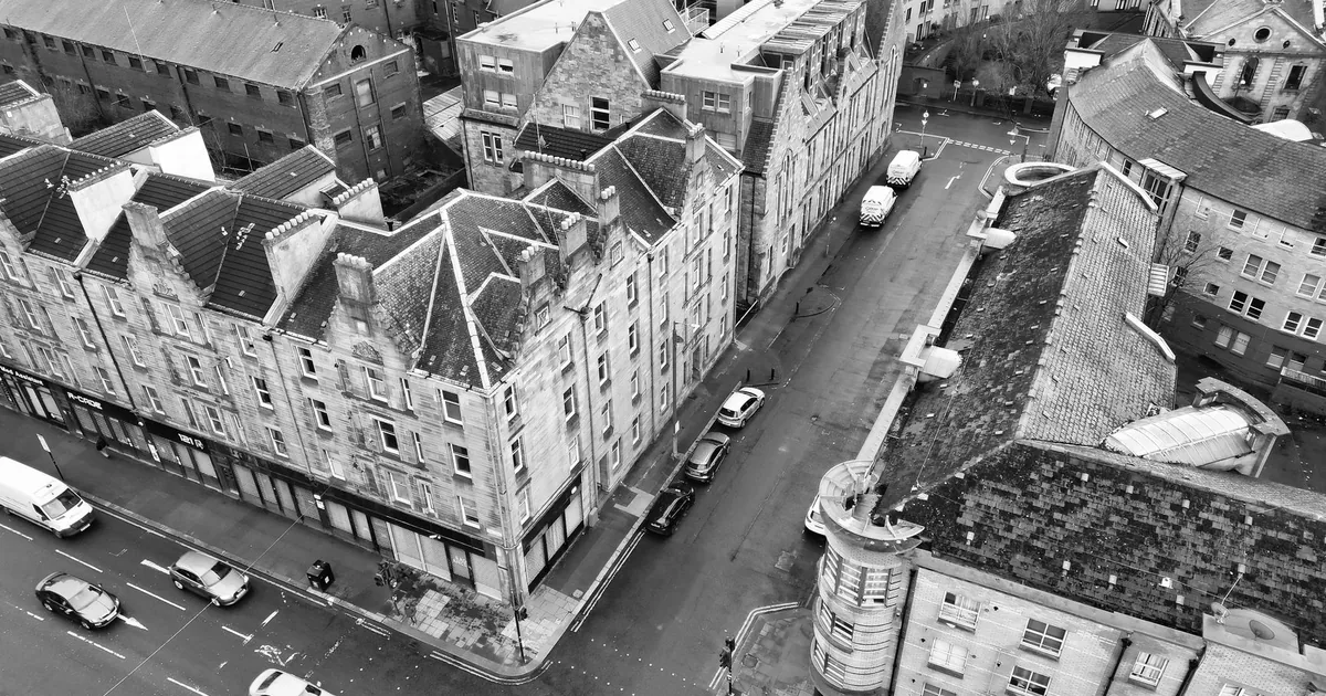Moving Guide in Glasgow City, Scotland — car parking spaces and facilities