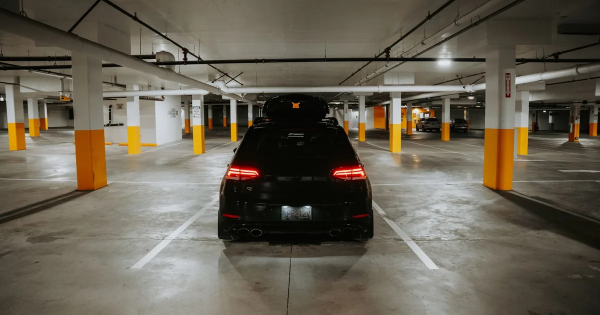 Vehicle Storage Guide in Sila, Abu Dhabi — car parking spaces and facilities