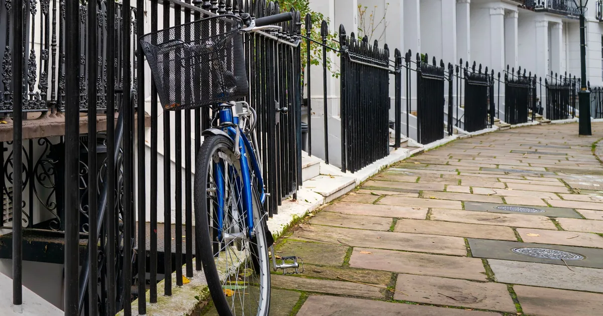 Parking Permits Guide in Kensington, England — car parking spaces and facilities