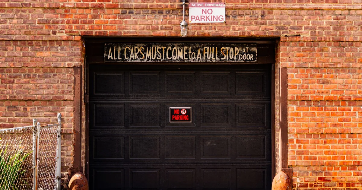 Parking Signs Guide in West, Texas — car parking spaces and facilities