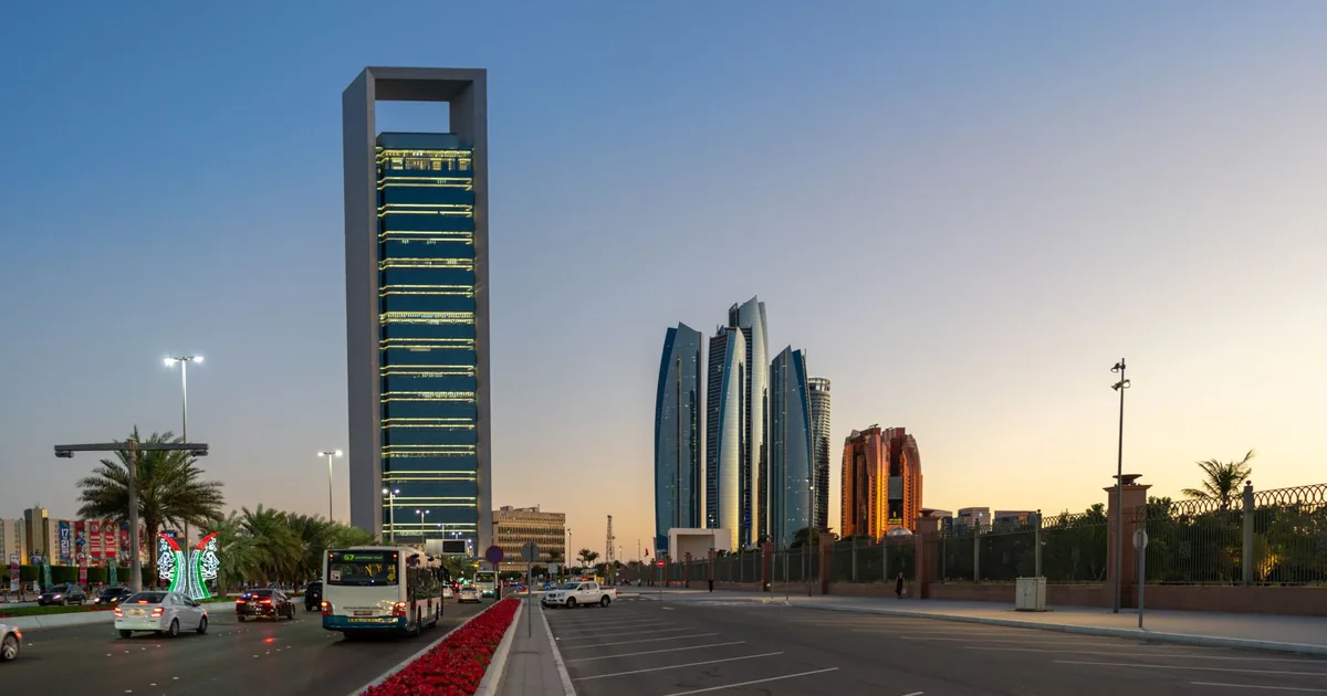 Moving Guide in Abu Dhabi, Abu Dhabi — car parking spaces and facilities