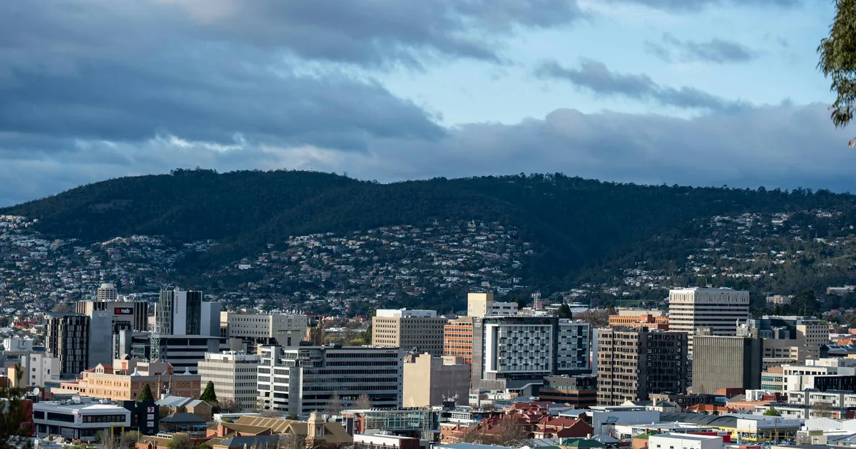 Street Parking Guide in North Hobart, Tasmania — car parking spaces and facilities