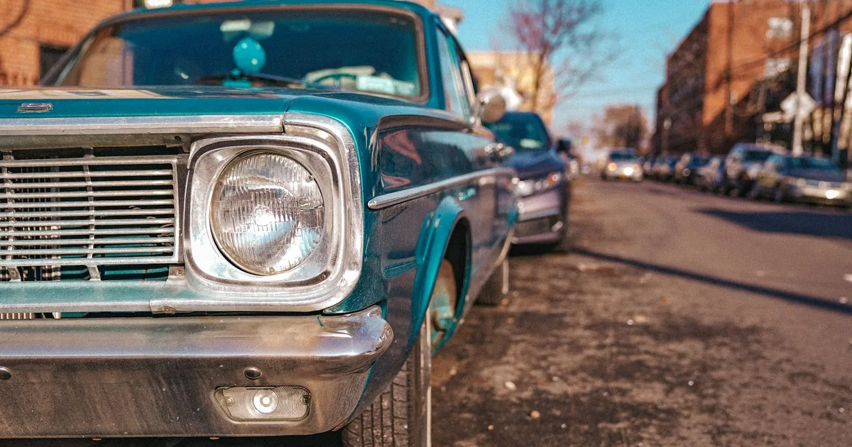 Cheap Parking Tips in Windsor Locks, Connecticut — car parking spaces and facilities