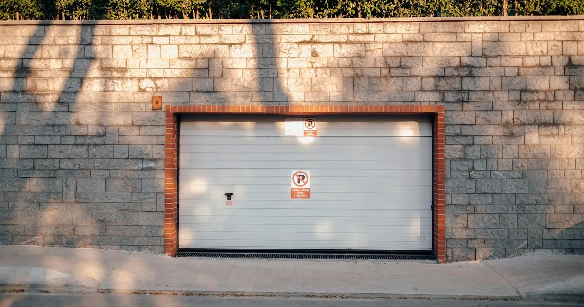 Rent Parking Guide in Logan, Victoria — car parking spaces and facilities