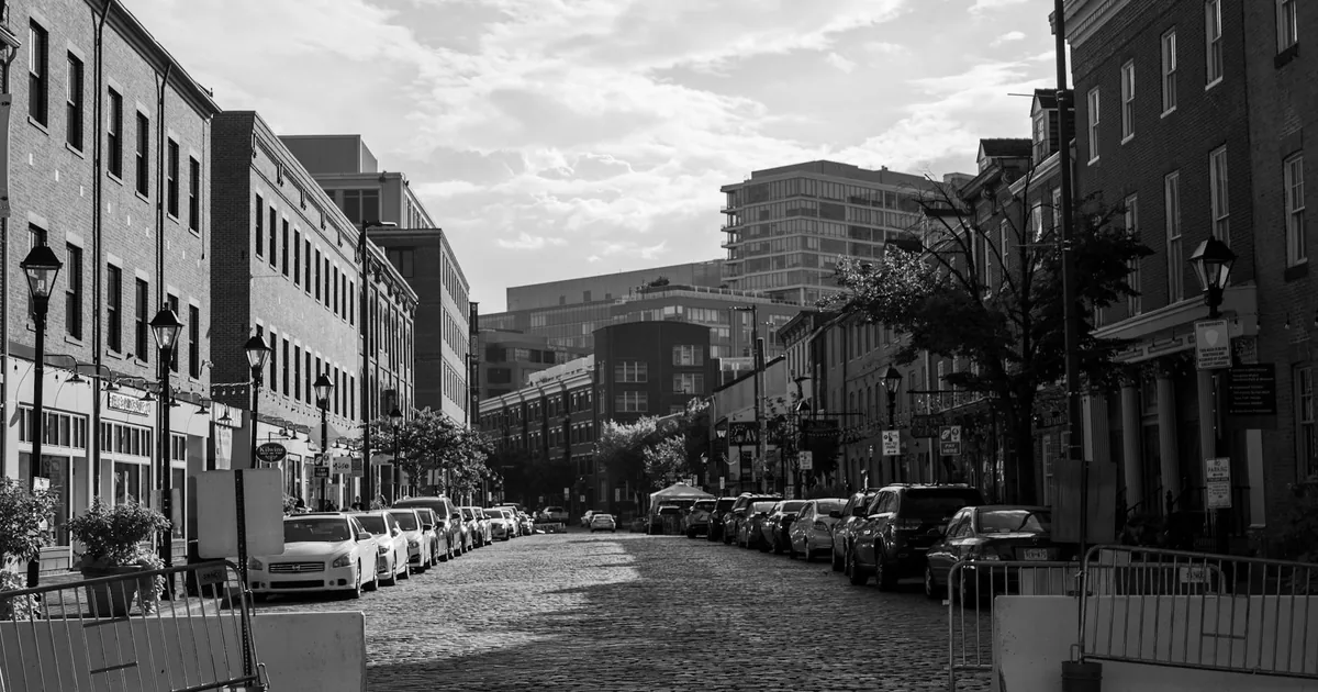 Street Parking Guide in Downtown, California — car parking spaces and facilities