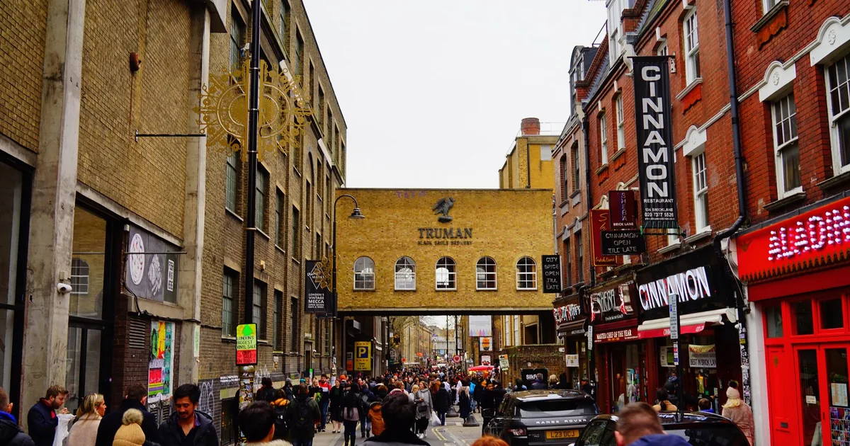 Parking Fines Guide in Shoreditch, England — car parking spaces and facilities