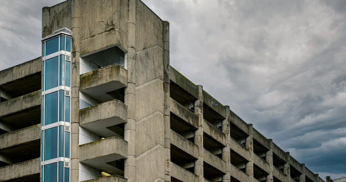 Vehicle Storage Guide in Nob Hill, California — car parking spaces and facilities