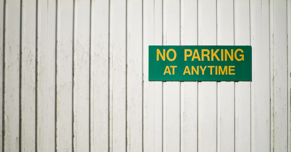 Parking Signs Guide in Madinat Zayed, Abu Dhabi — car parking spaces and facilities