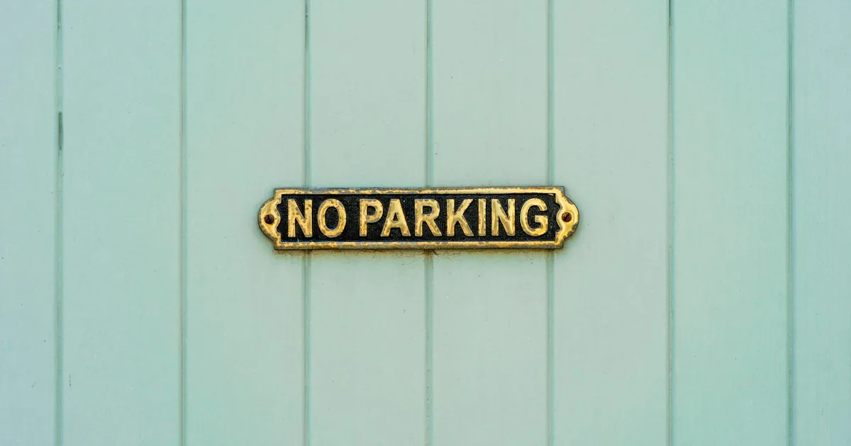 Parking Signs Guide in Hucknall, England — car parking spaces and facilities