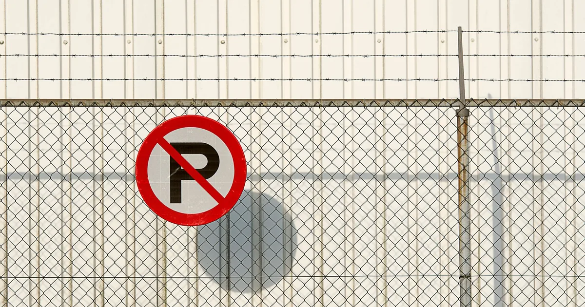 Parking Signs Guide in Lodge, Scotland — car parking spaces and facilities