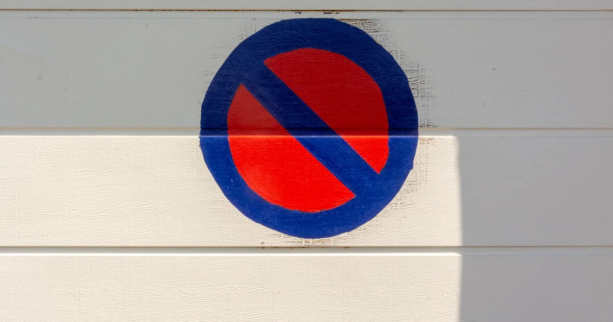 Parking Signs Guide in Liwan, Dubai — car parking spaces and facilities