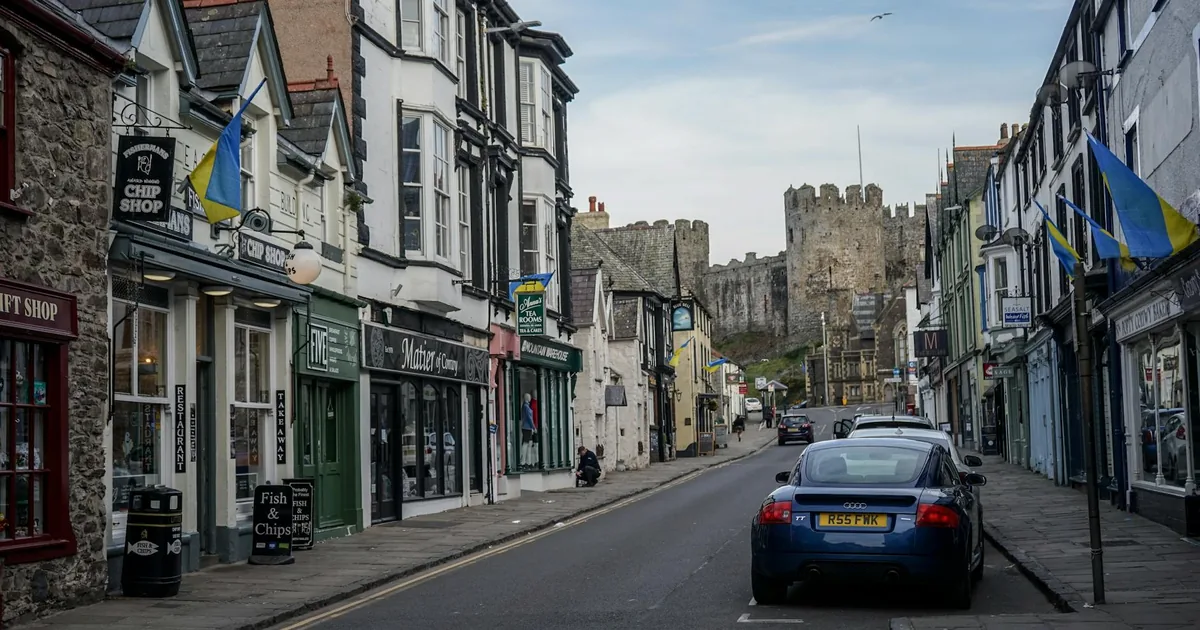 Free Parking Guide in Porthmadog, Wales — car parking spaces and facilities