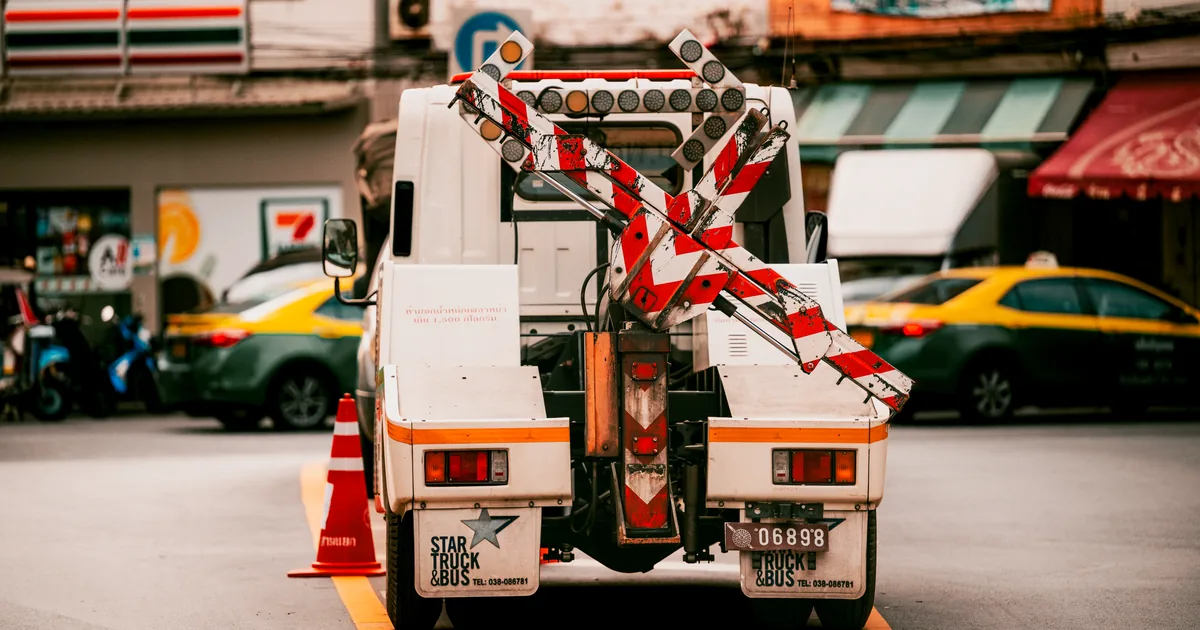 Towed Vehicle Guide in Clapham, England — car parking spaces and facilities