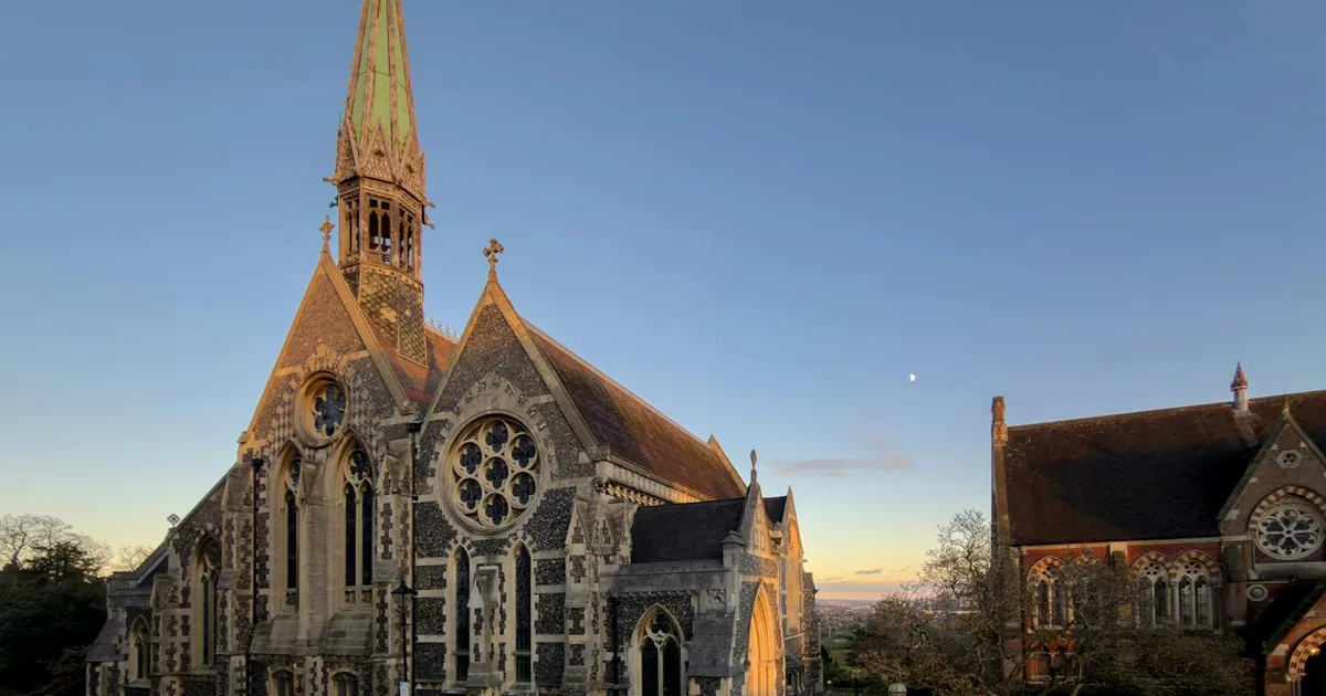 Free Parking Guide in Chapel, Scotland — car parking spaces and facilities