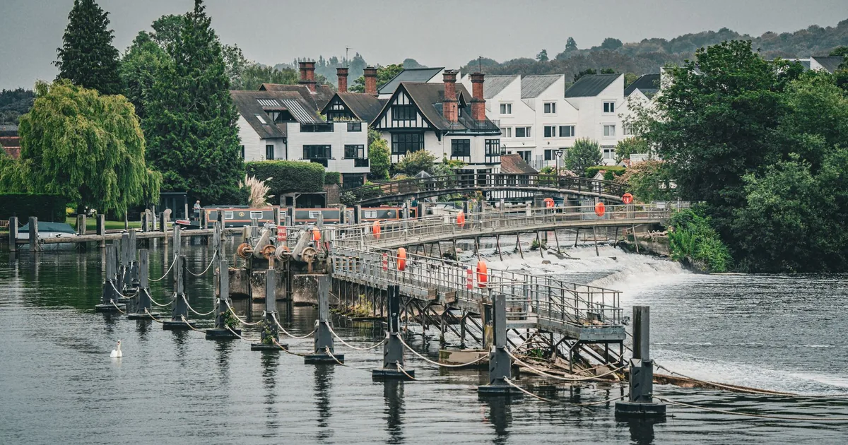 Parking Fines Guide in Henley-on-Thames, England — car parking spaces and facilities