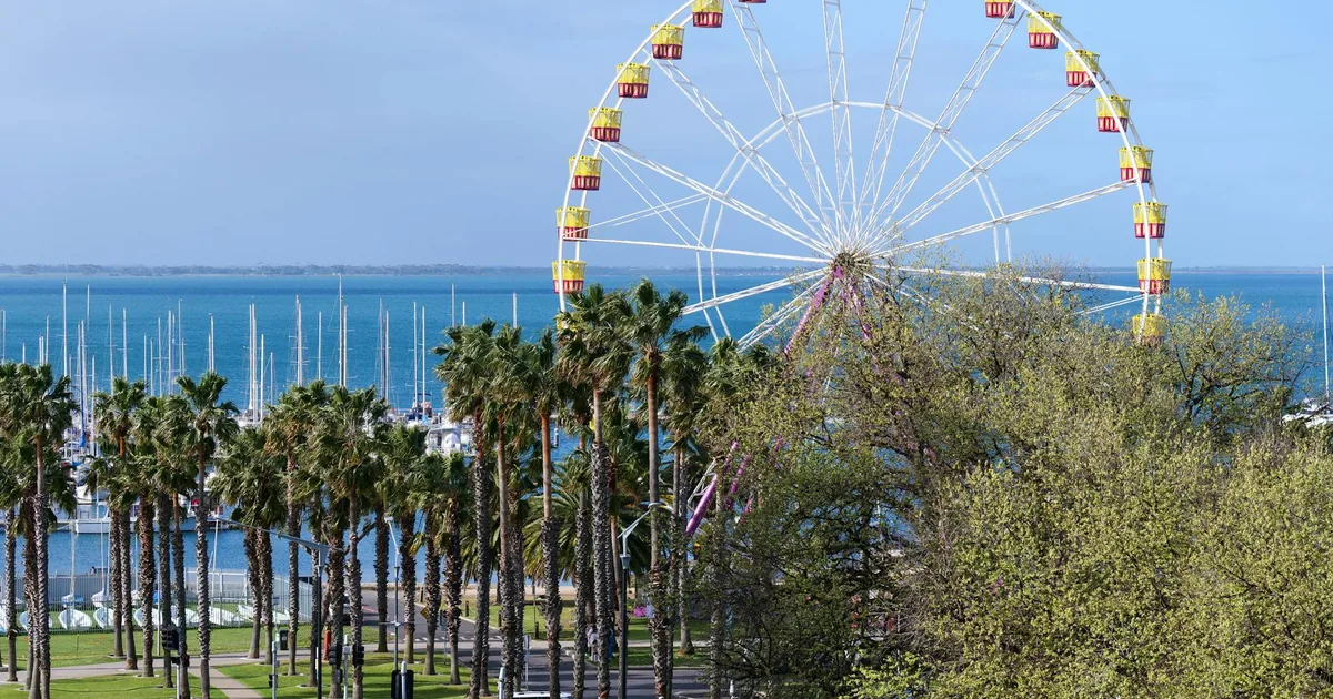 Free Parking Guide in Port Phillip, South Australia — car parking spaces and facilities