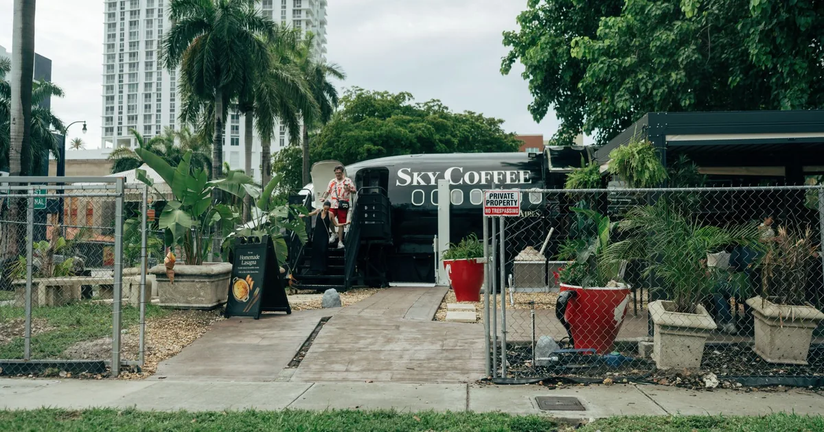 Parking Costs Guide in Miami Gardens, Florida — car parking spaces and facilities