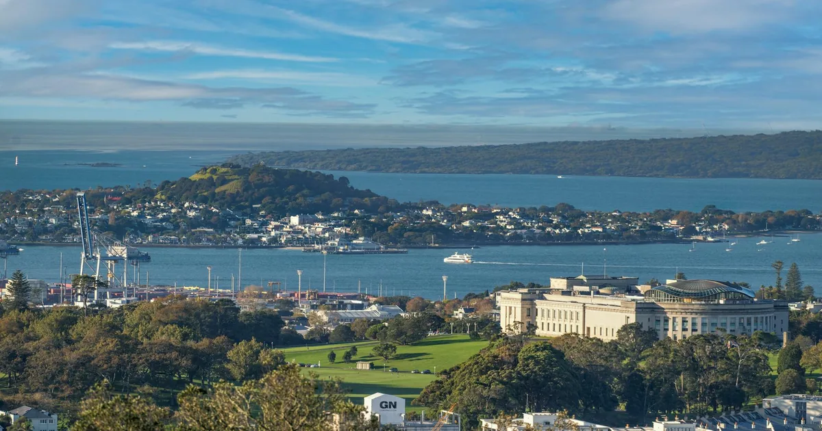 Parking Fines Guide in Auckland, Auckland — car parking spaces and facilities