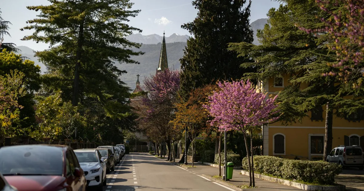 Free Parking Guide in Como, Queensland — car parking spaces and facilities