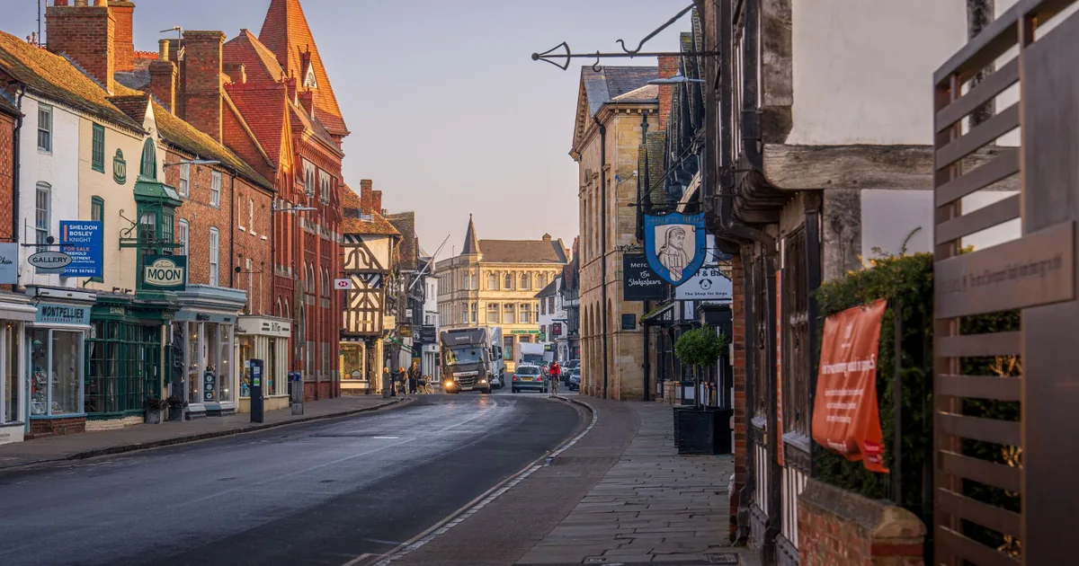Moving Guide in Kingston upon Thames, England — car parking spaces and facilities
