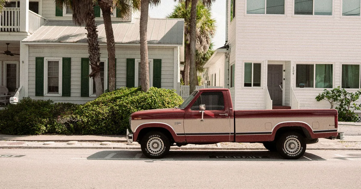 Moving Guide in Burbank, California — car parking spaces and facilities
