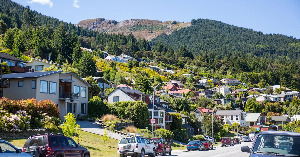 Street Parking Guide in Gladstone, Wellington — car parking spaces and facilities