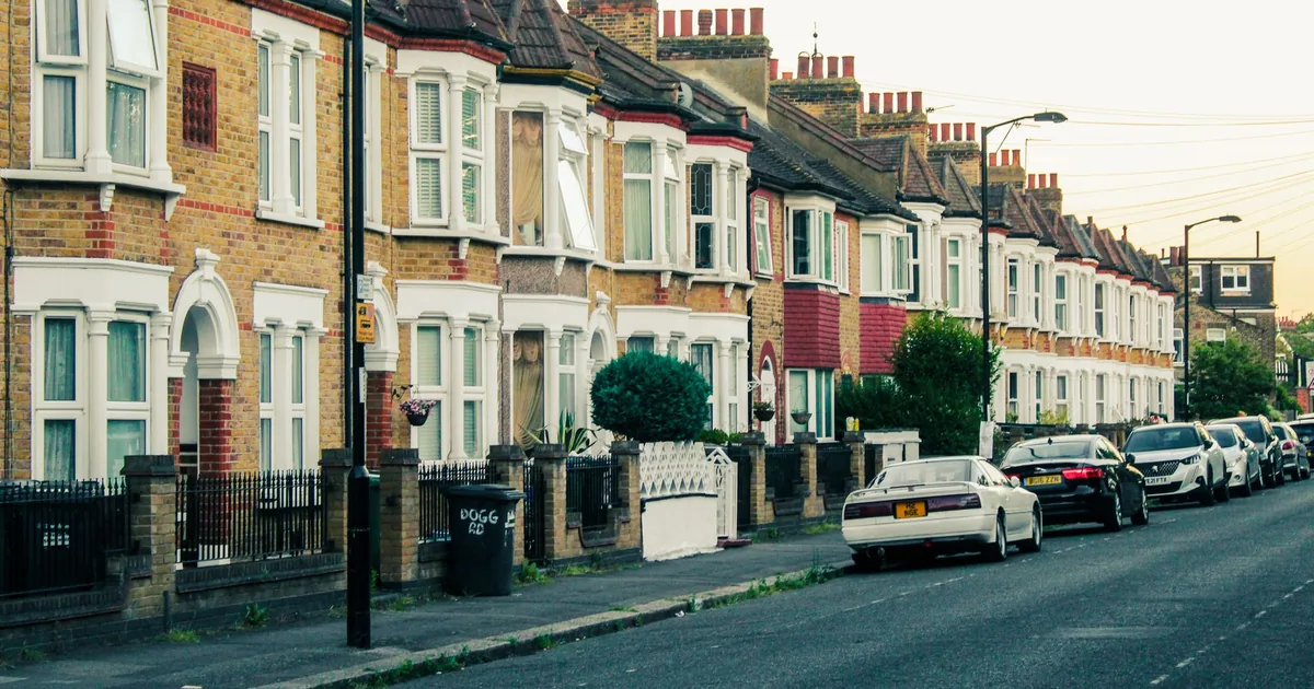Cheap Parking Tips in Cheadle, England — car parking spaces and facilities