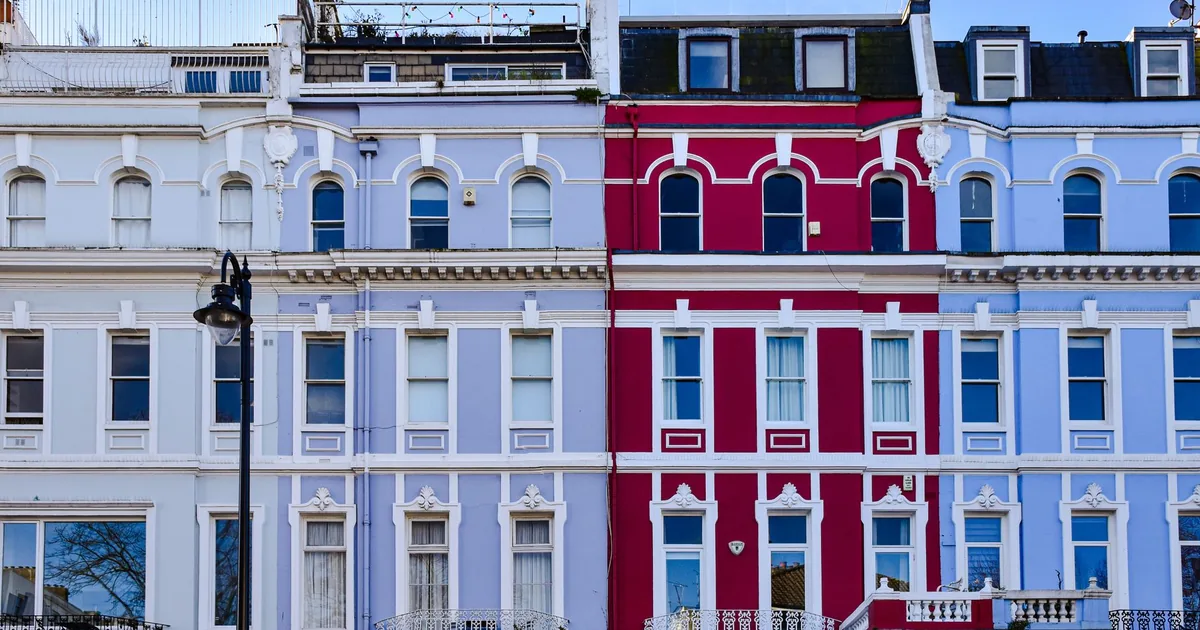 Parking Fines Guide in Notting Hill, England — car parking spaces and facilities