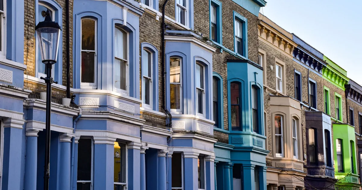 Street Parking Guide in Notting Hill, England — car parking spaces and facilities