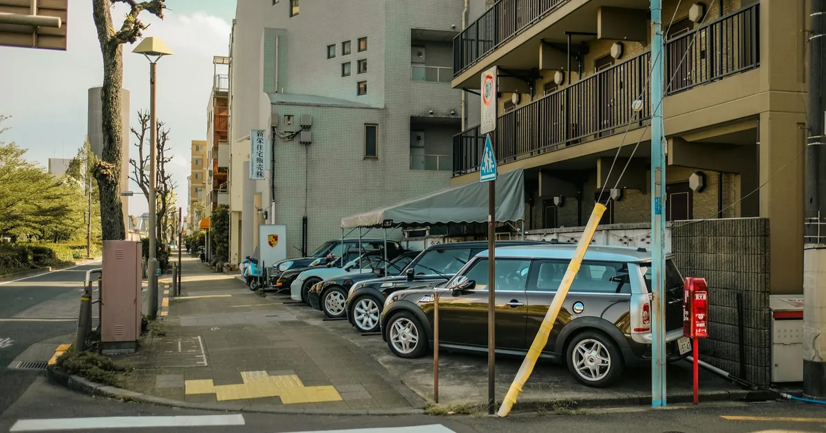 Cheap Parking Tips in Hobsons Bay, Western Australia — car parking spaces and facilities