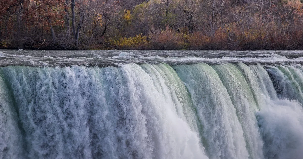 Rent Parking Guide in Niagara Falls, Ontario — car parking spaces and facilities