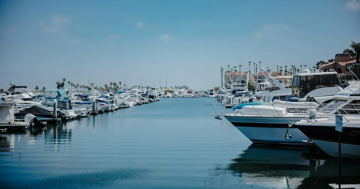 Moving Guide in Marina del Rey, California — car parking spaces and facilities
