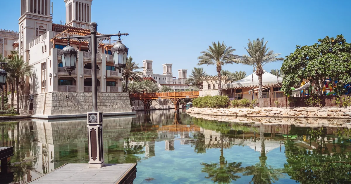 Street Parking Guide in Madinat Zayed, Abu Dhabi — car parking spaces and facilities