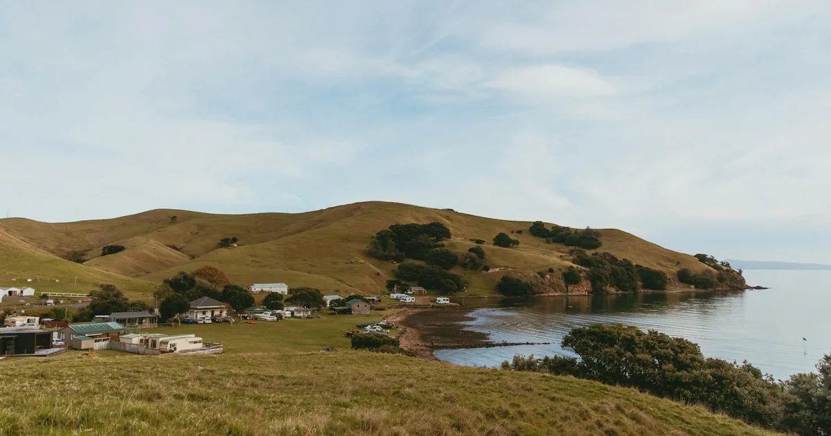 Towed Vehicle Guide in Long Bay, Auckland — car parking spaces and facilities