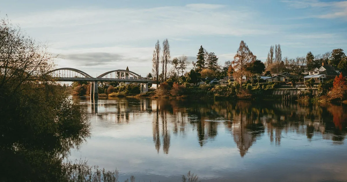Moving Guide in Riverside, Northland — car parking spaces and facilities